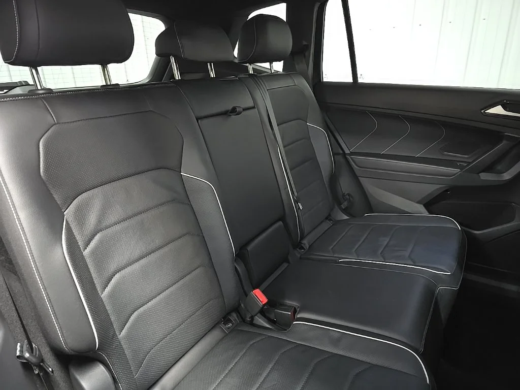 Used 2024 Black Volkswagen 2.0T SEL R-Line image 17