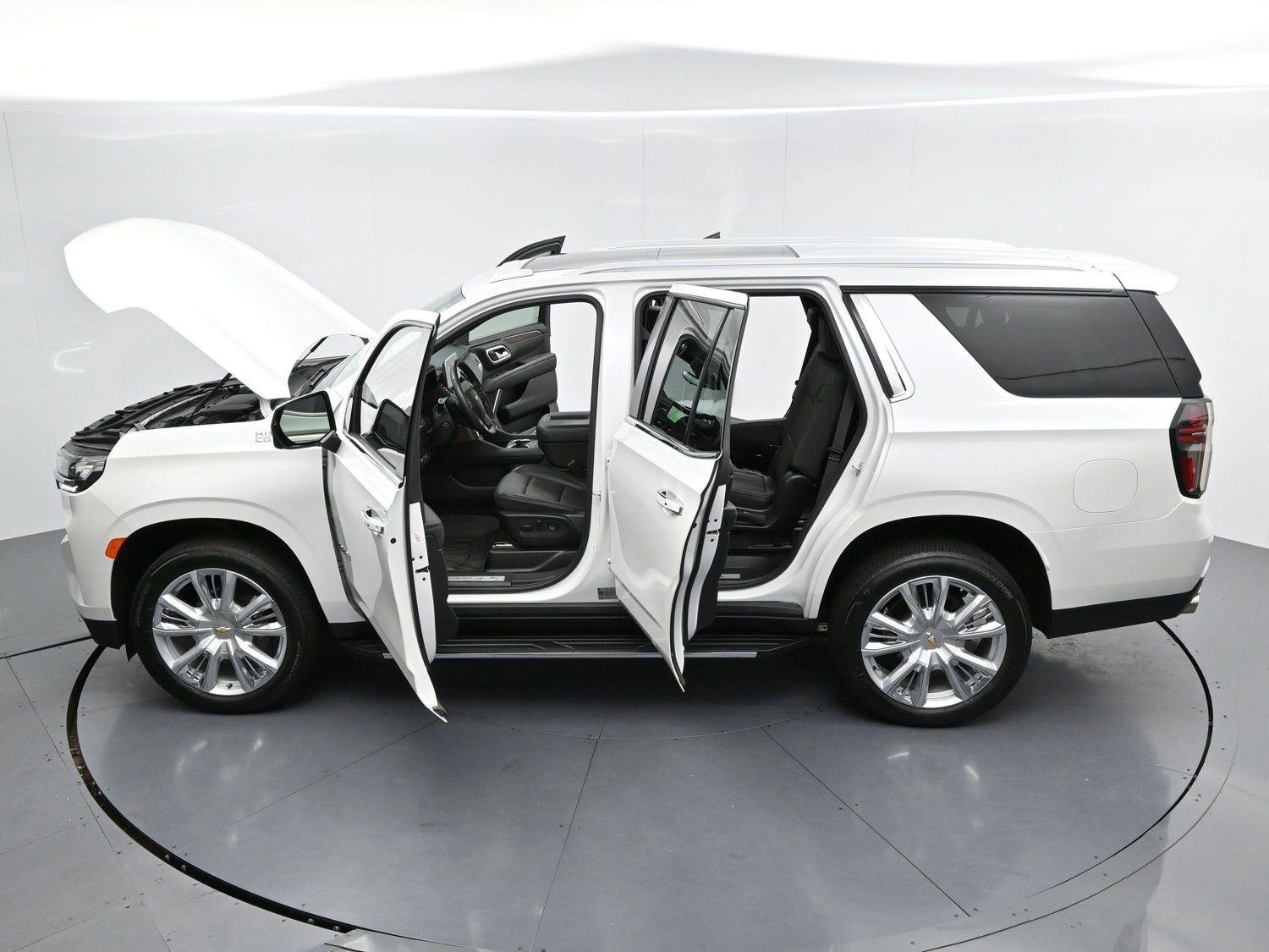 Used 2024 Iridescent Pearl Tricoat Chevrolet High Country image 43