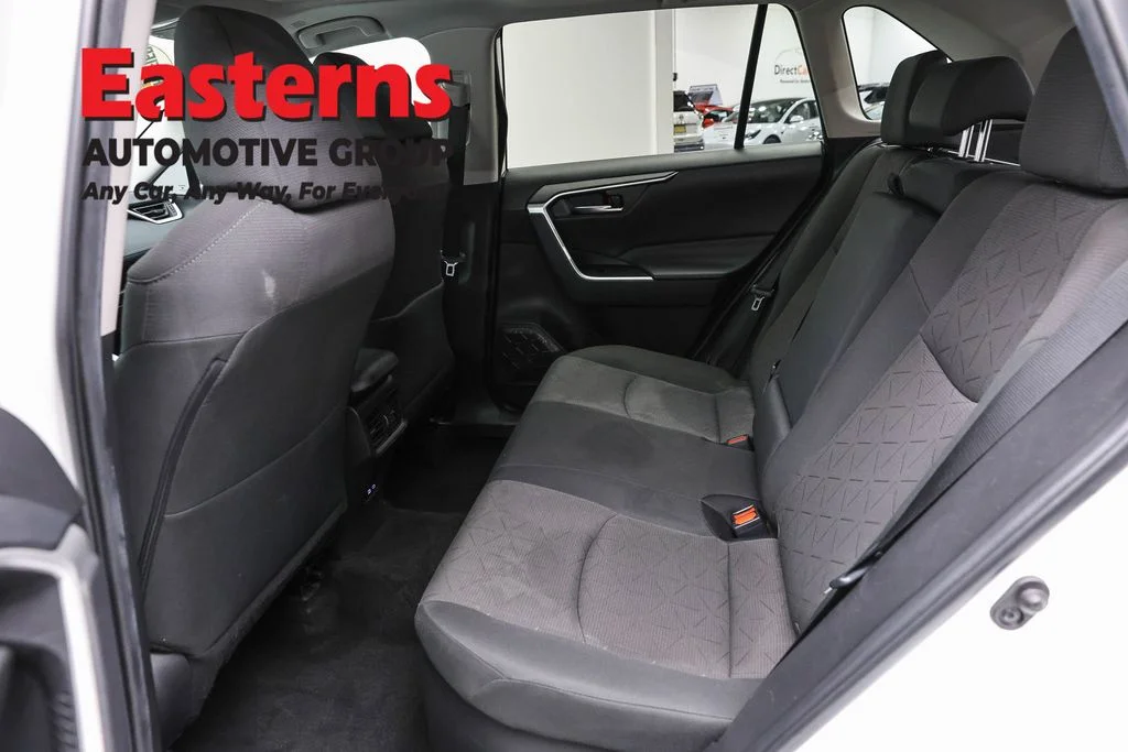 Used 2024 White Toyota XLE image 21