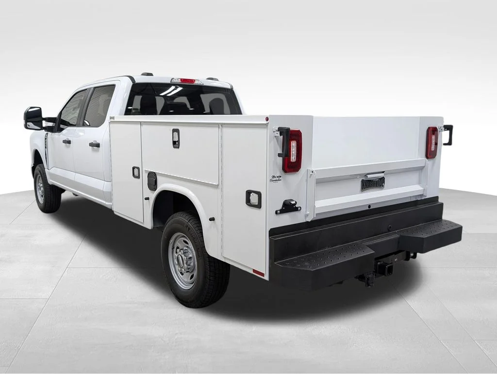 New 2026 Oxford White Ford F-250® XL image 27