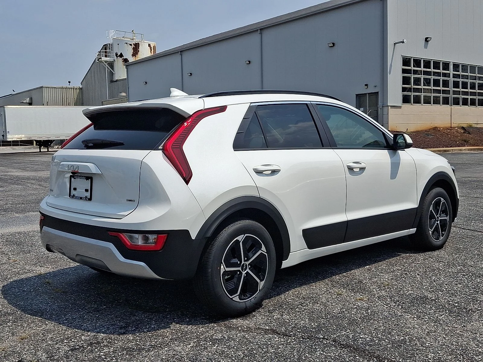 New 2026 White Kia LX image 7