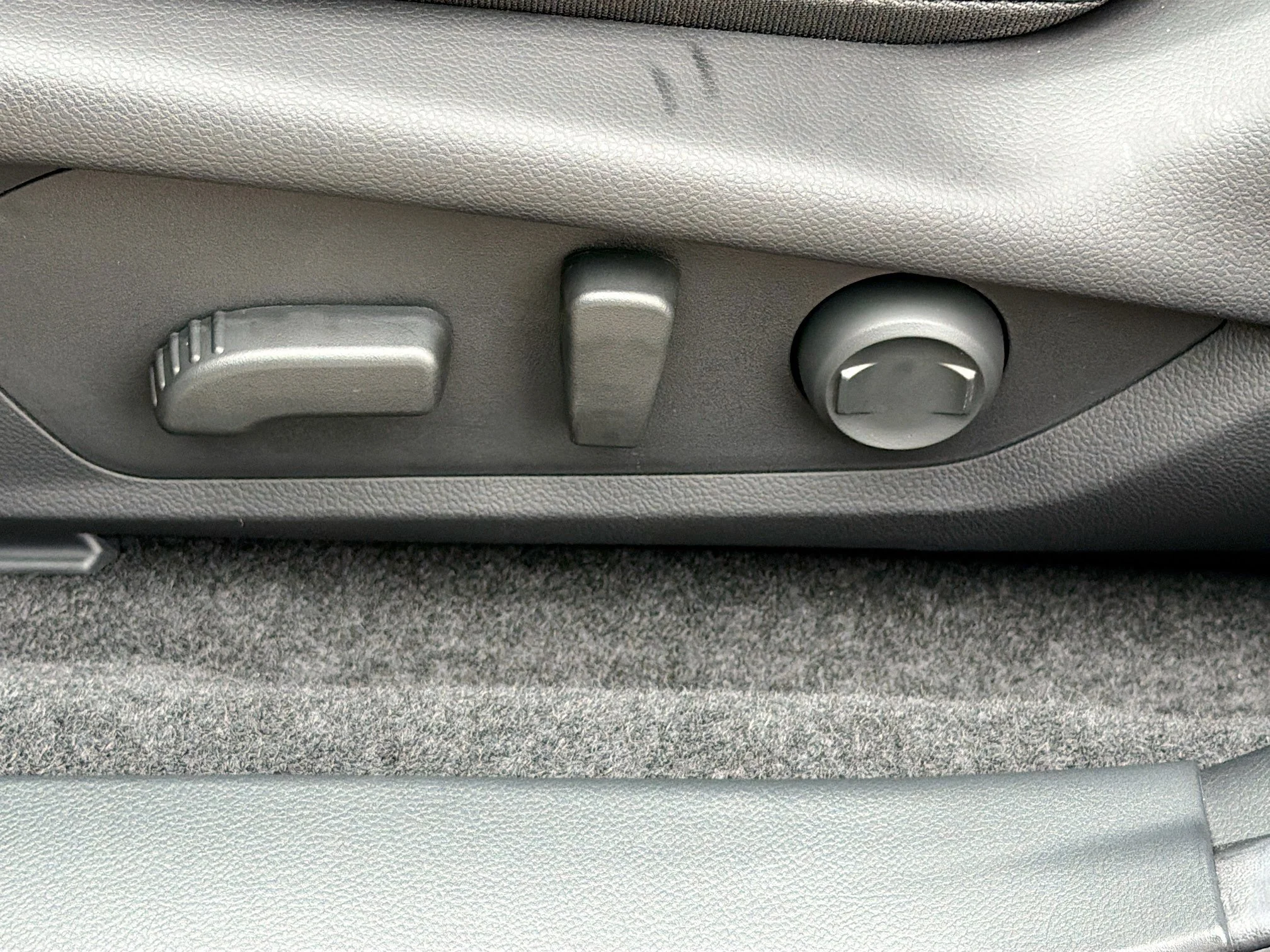 New 2026 White Pearl Subaru Wilderness image 22