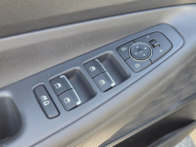 Used 2022 Gray Hyundai SEL image 23