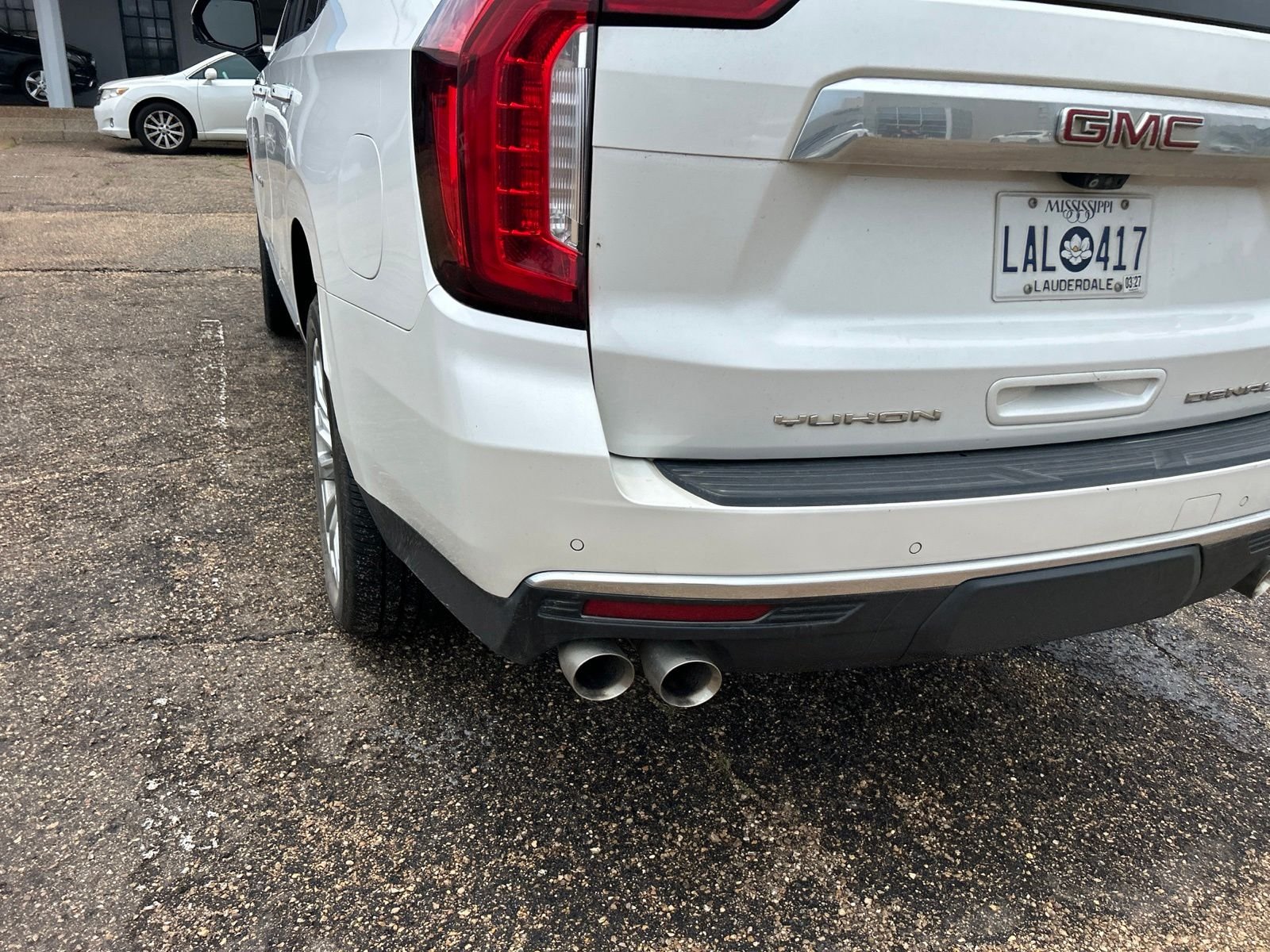 Used 2022 White GMC Denali image 20