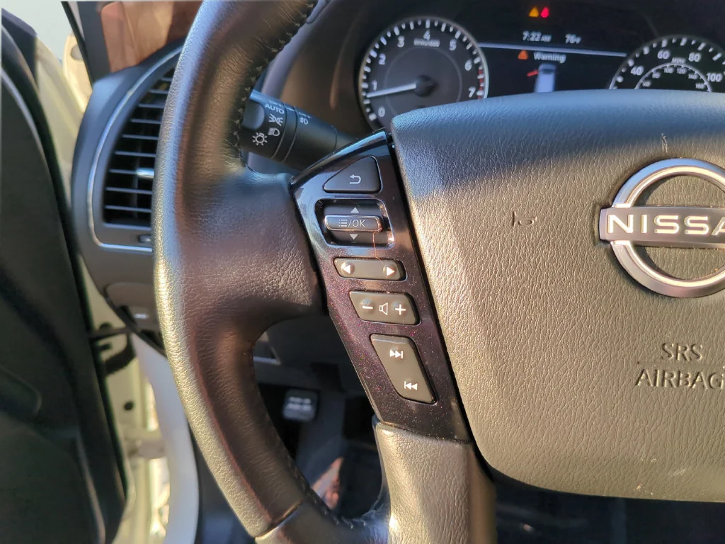 Used 2022 White Nissan SL image 31