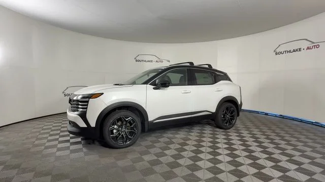 New 2026 Aspen White TriCoat / Super Black Two-tone Nissan SR image 4