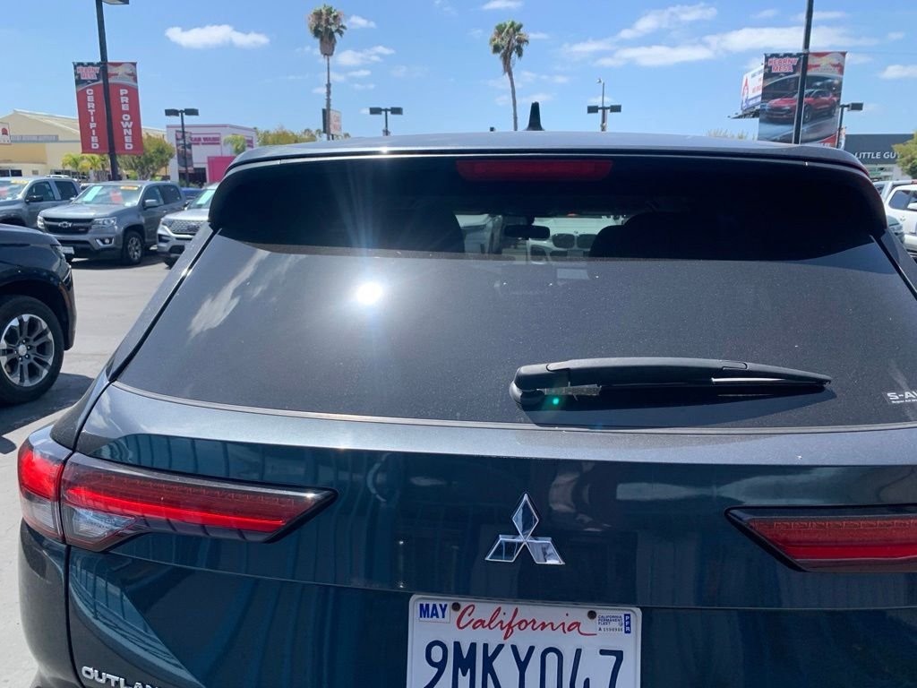 Used 2024 Black Mitsubishi SE image 6