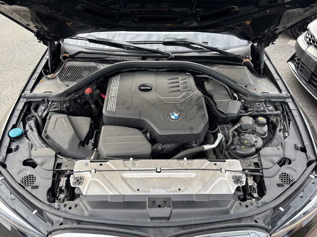Used 2020 Jet Black BMW 330i xDrive image 23