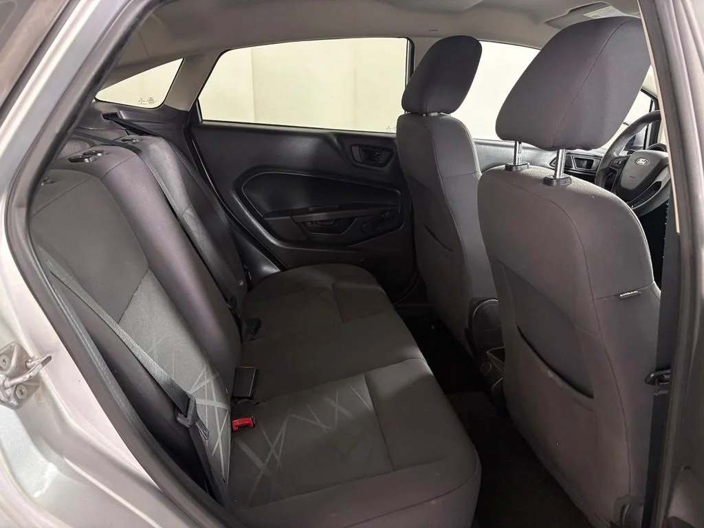 Used 2015 Silver Ford S image 31