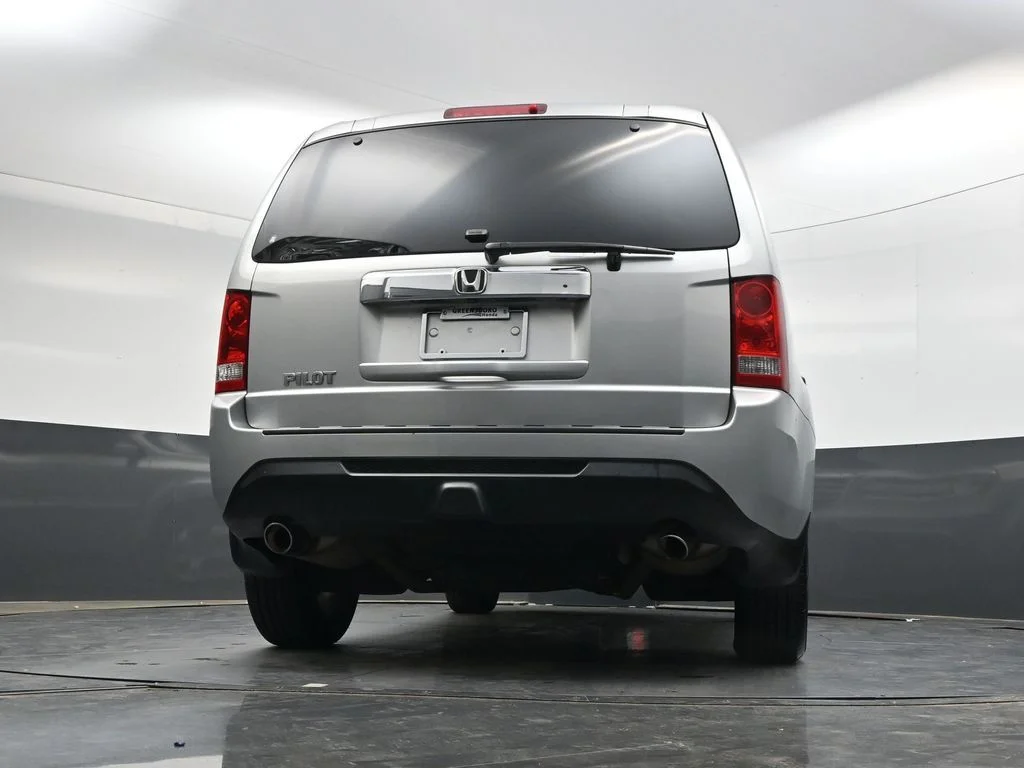 Used 2012 Polished Metal Metallic Honda EX-L image 29