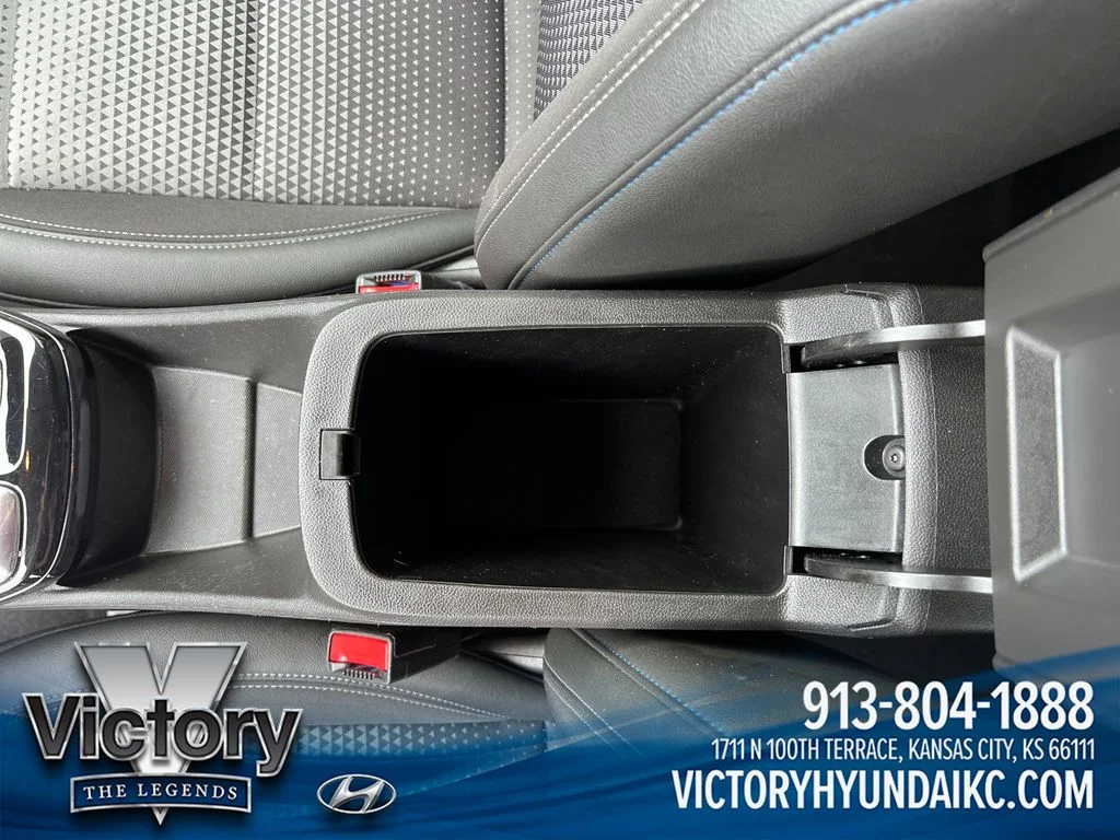 Used 2025 White Chevrolet LT image 26