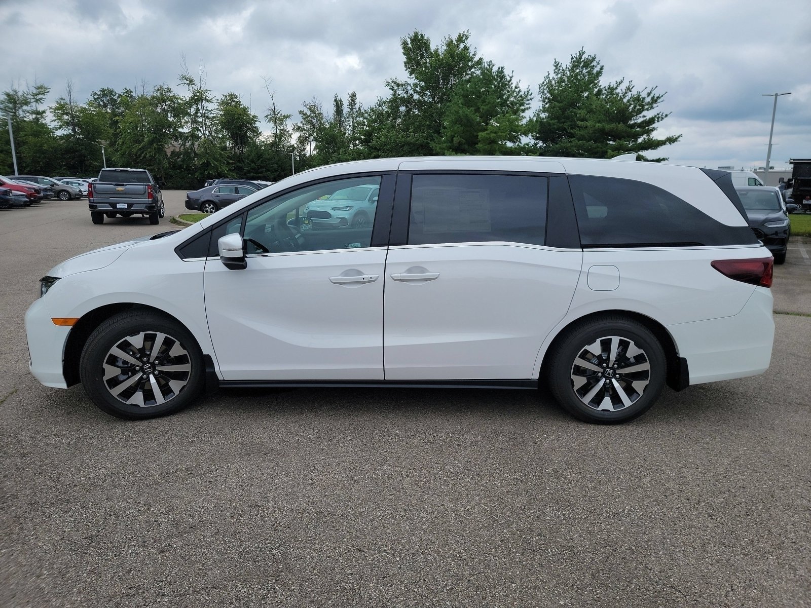 New 2026 Platinum White Pearl Honda EX-L image 16