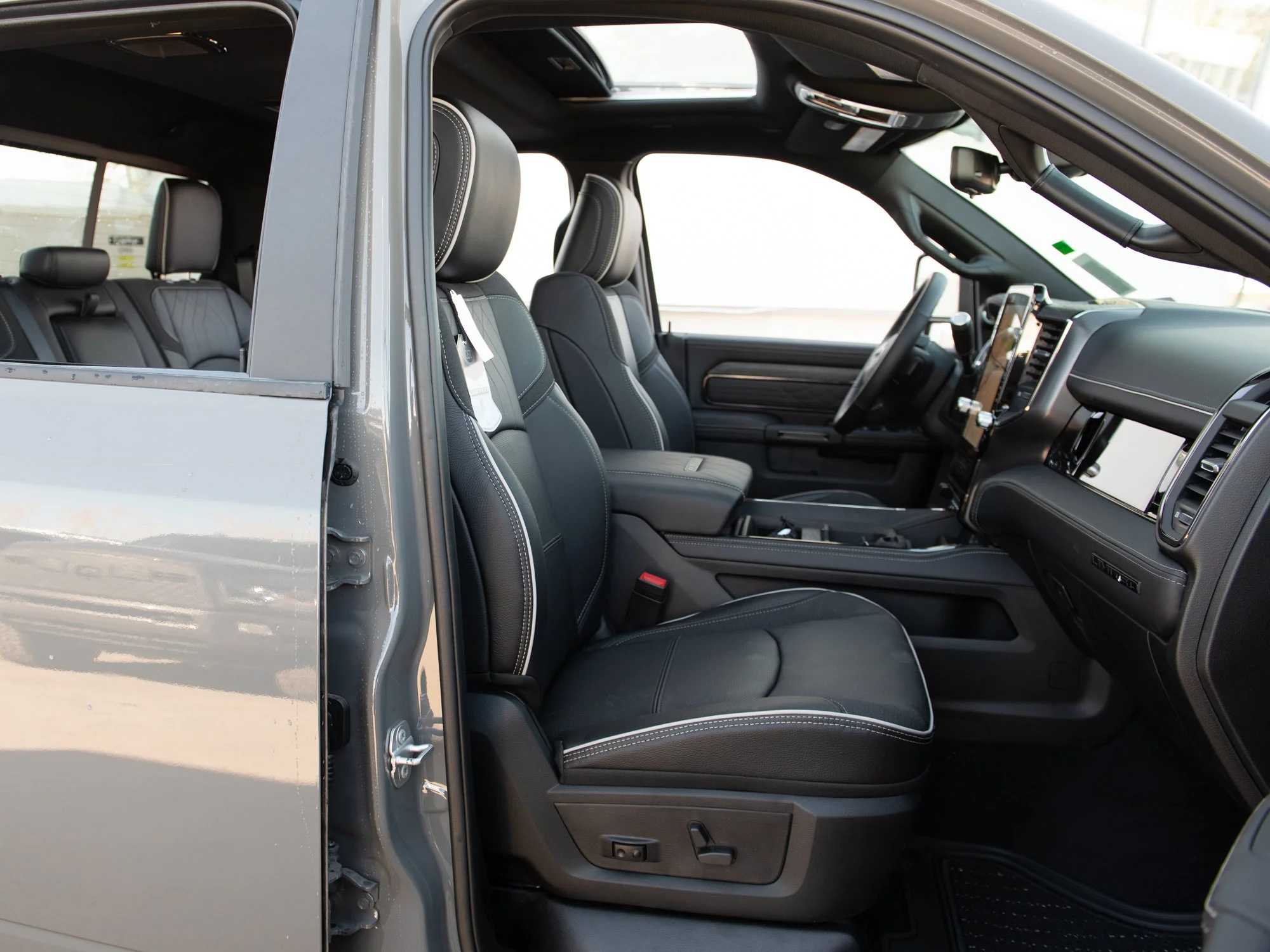 New 2026 Grey RAM Limited* image 23