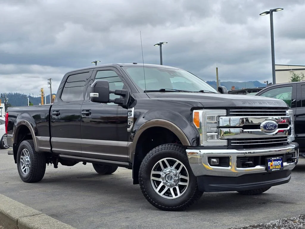 2017 Ford F-250 Lariat 4x4 Crew Cab 8' Box's photo