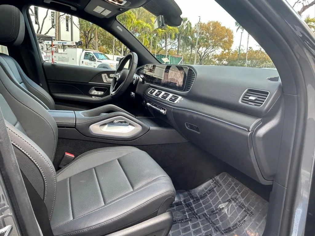 Used 2025  Mercedes-Benz GLE 450e image 31