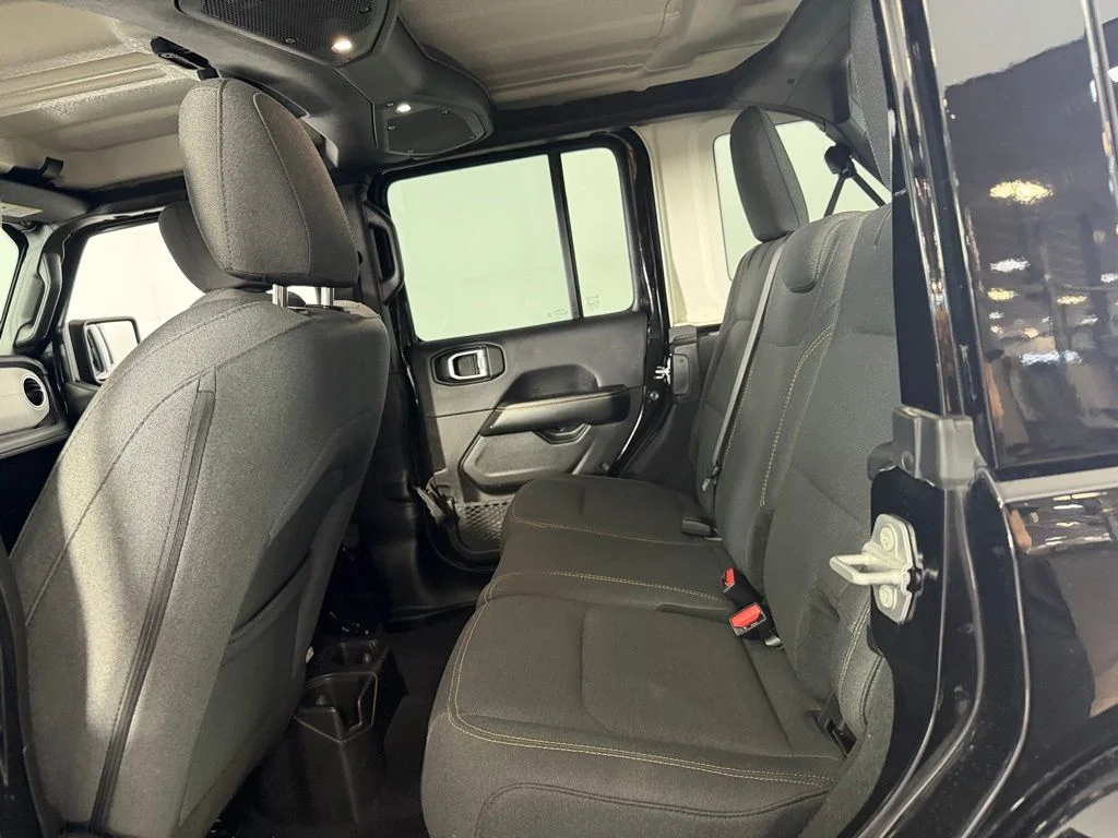 Used 2025 Black Jeep Sahara image 24