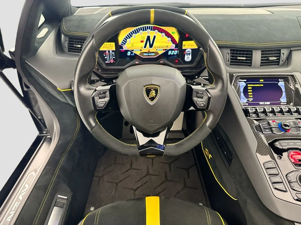 2017 Lamborghini Aventador Superveloce - Photo 23