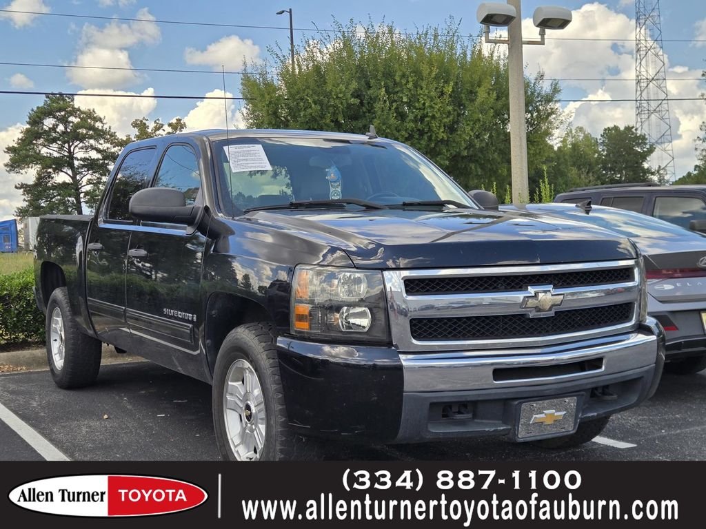 Used 2009 Black Chevrolet LT image 1