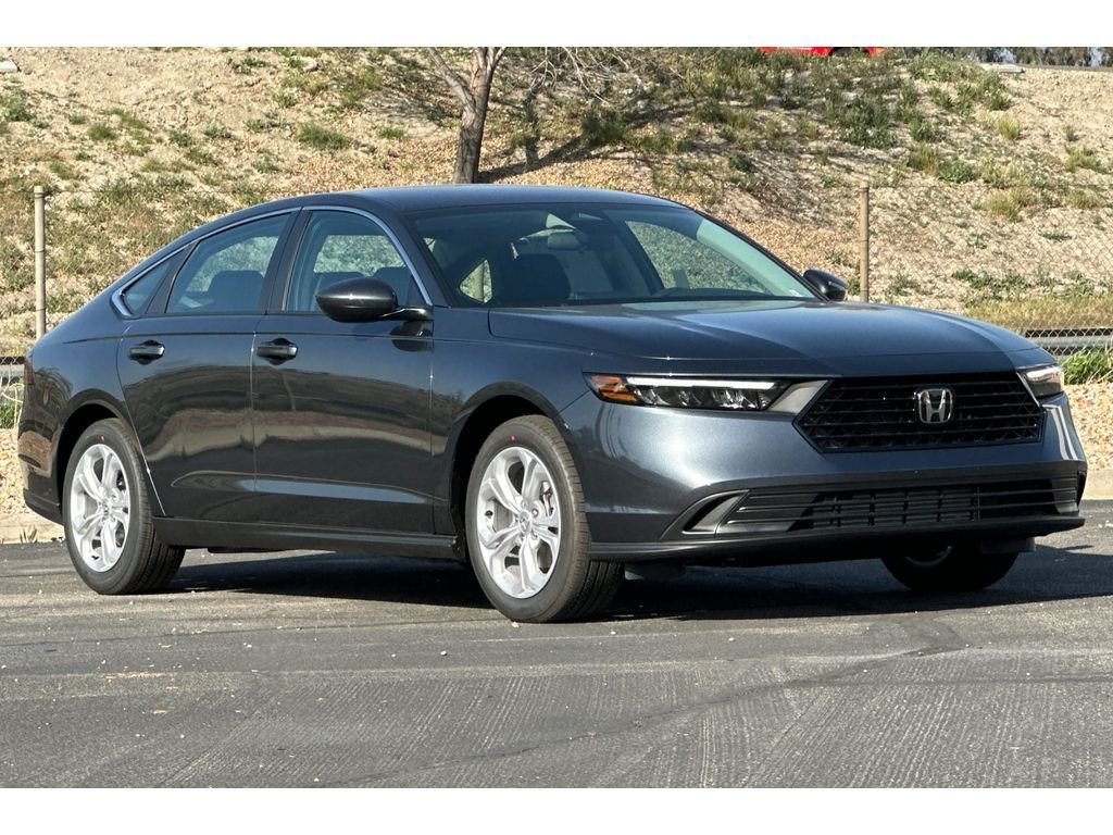 New 2026 Meteorite Gray Metallic Honda LX image 2