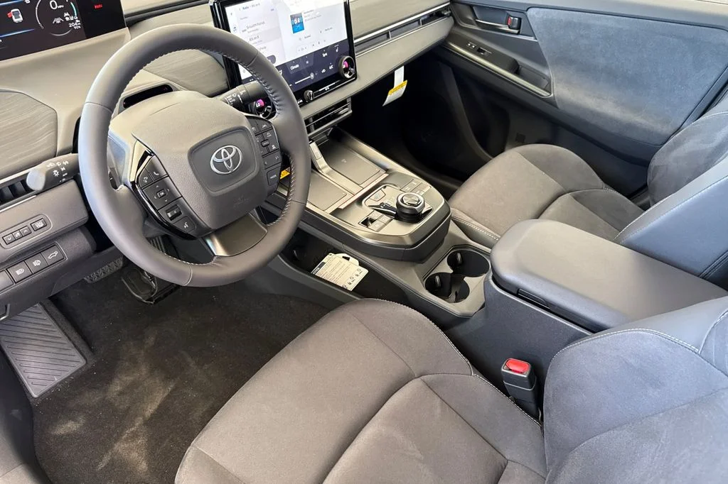 New 2026 Overcast Toyota  XSE image 10