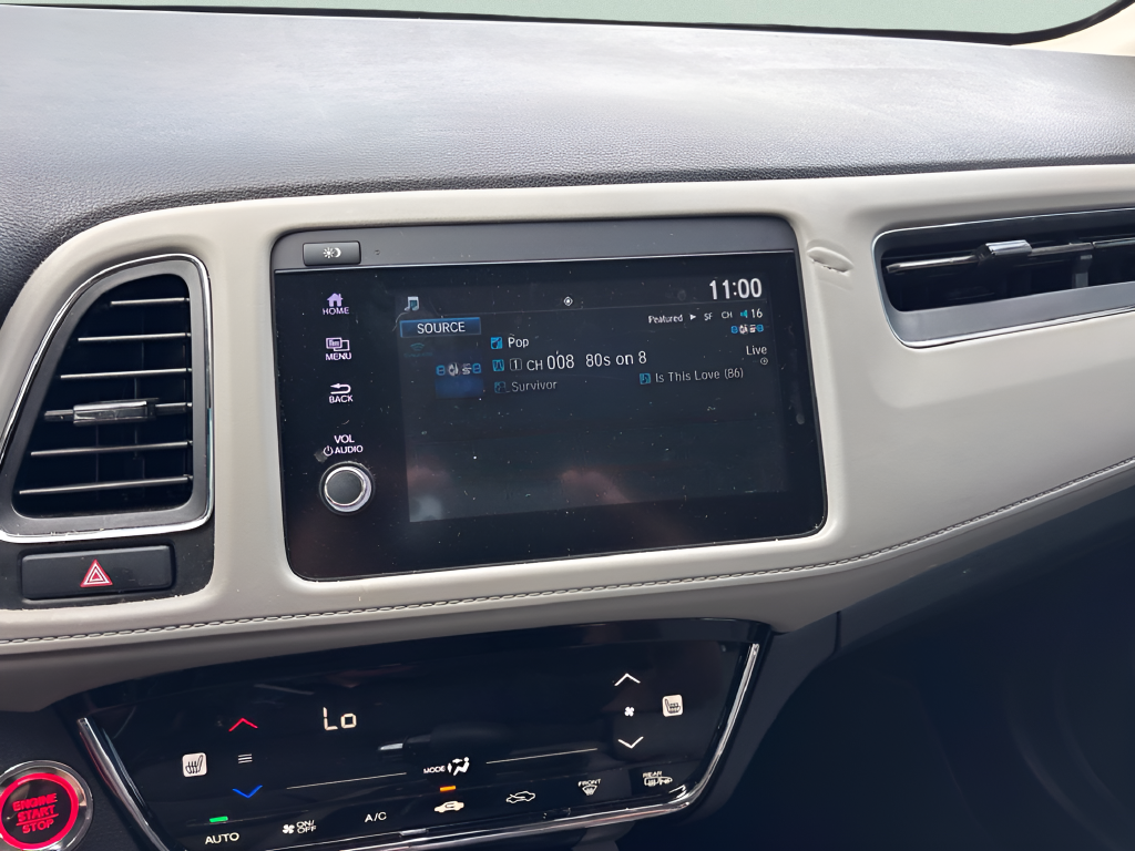 Used 2022 White Honda EX image 17