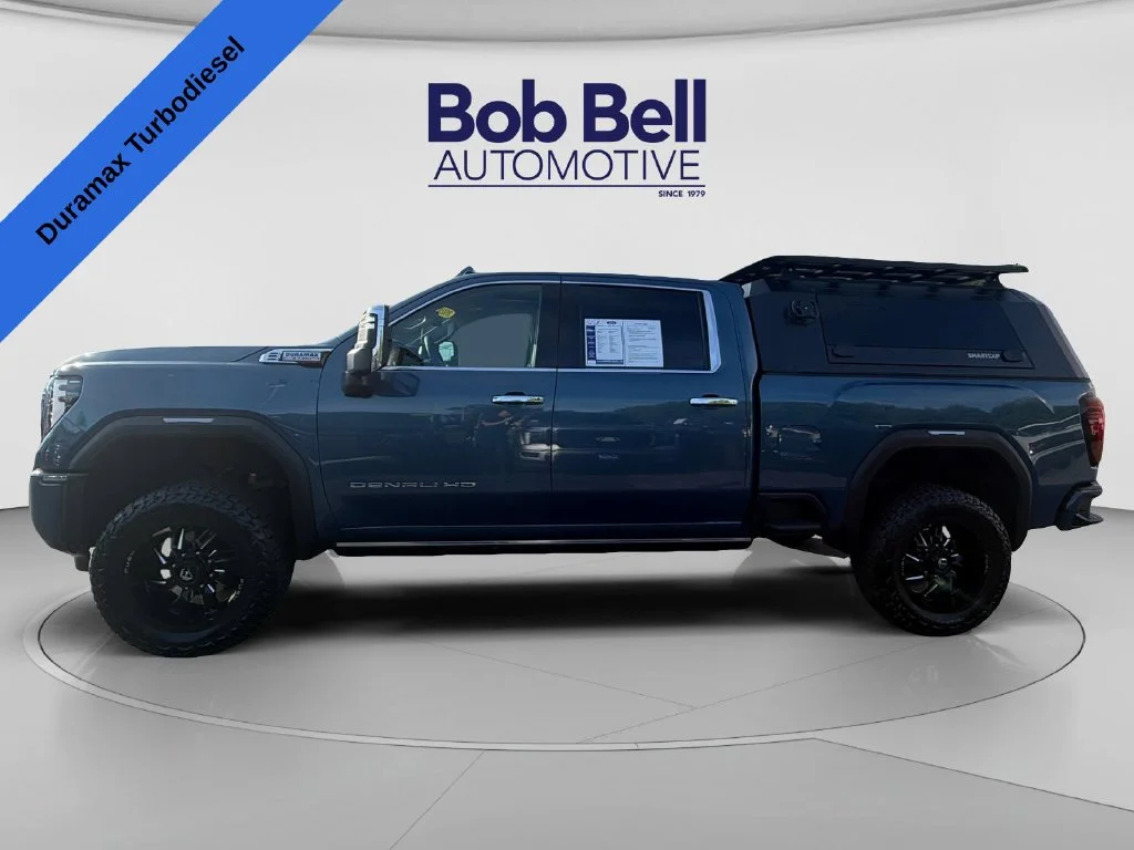Used 2024 Metallic GMC Denali image 4