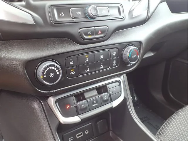 Used 2024 Summit White GMC SLE image 8