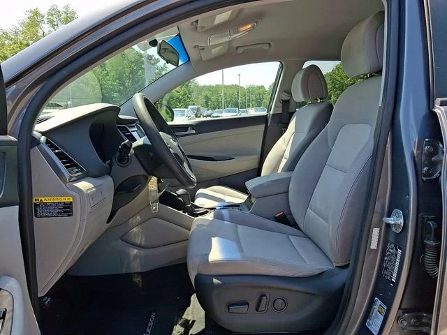 Used 2017 Gray Hyundai SE image 14