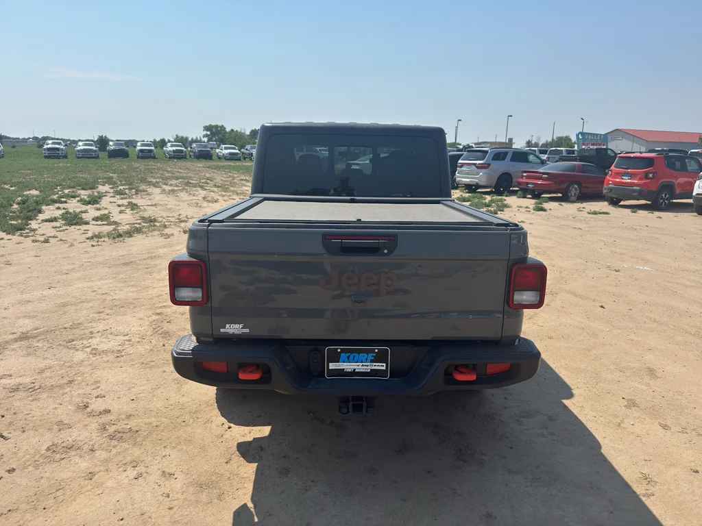 Used 2022 Sting-Gray Clearcoat Jeep Mojave image 6