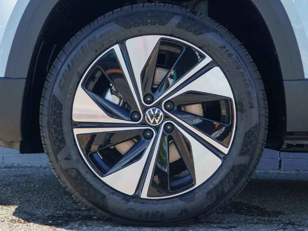 New 2027 Monument Gray Volkswagen 1.5T SE image 7