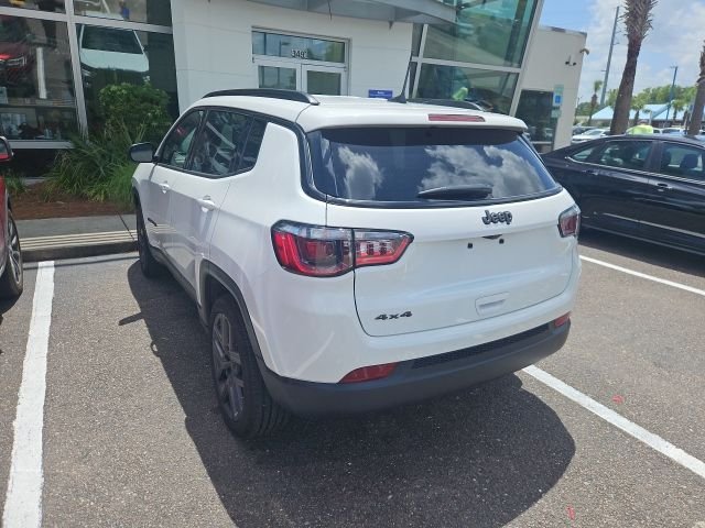 Used 2026 White Jeep Latitude image 5