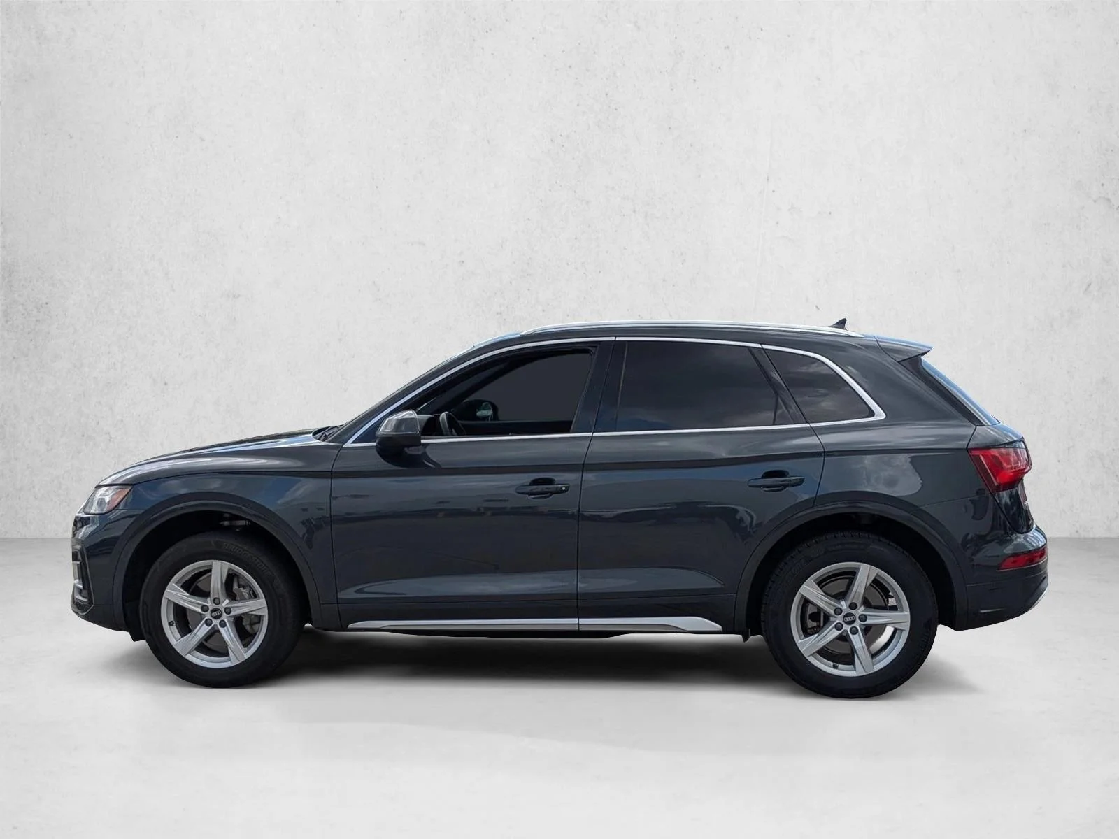 Used 2021 Manhattan Gray Metallic Audi Premium image 8
