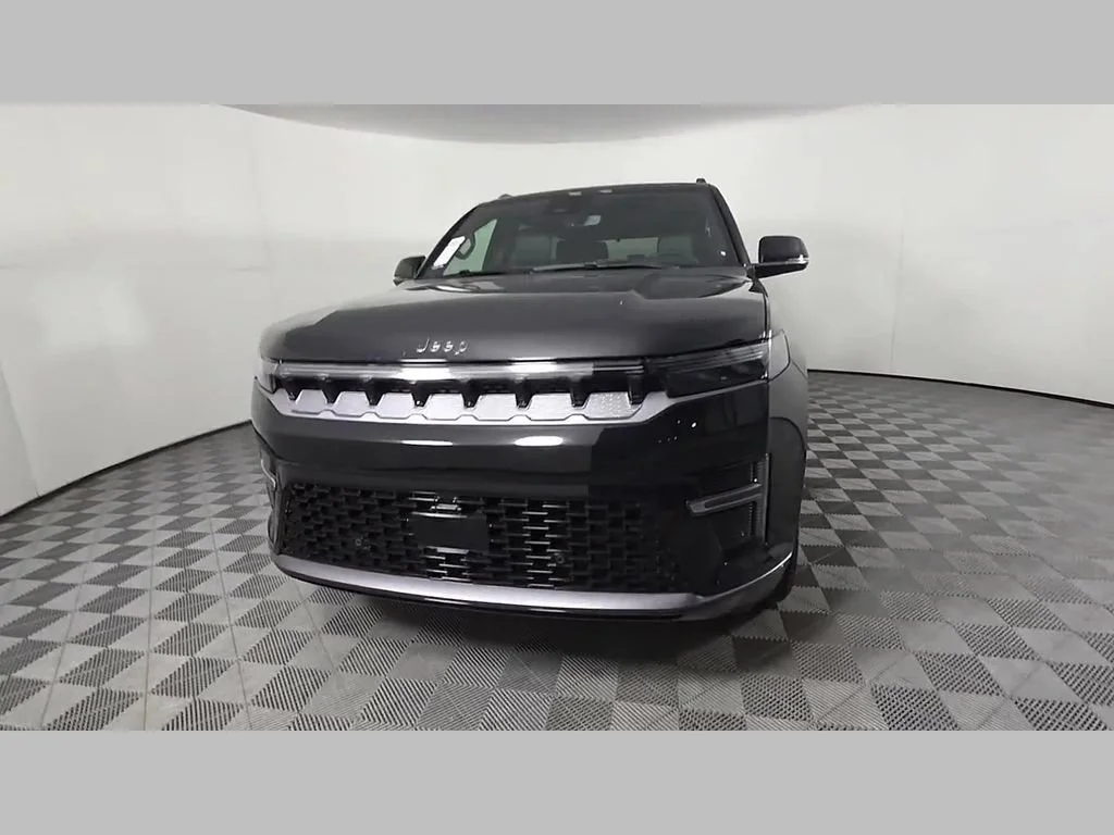 New 2026 High Gloss Black Exterior Paint Jeep Limited Altitude image 43