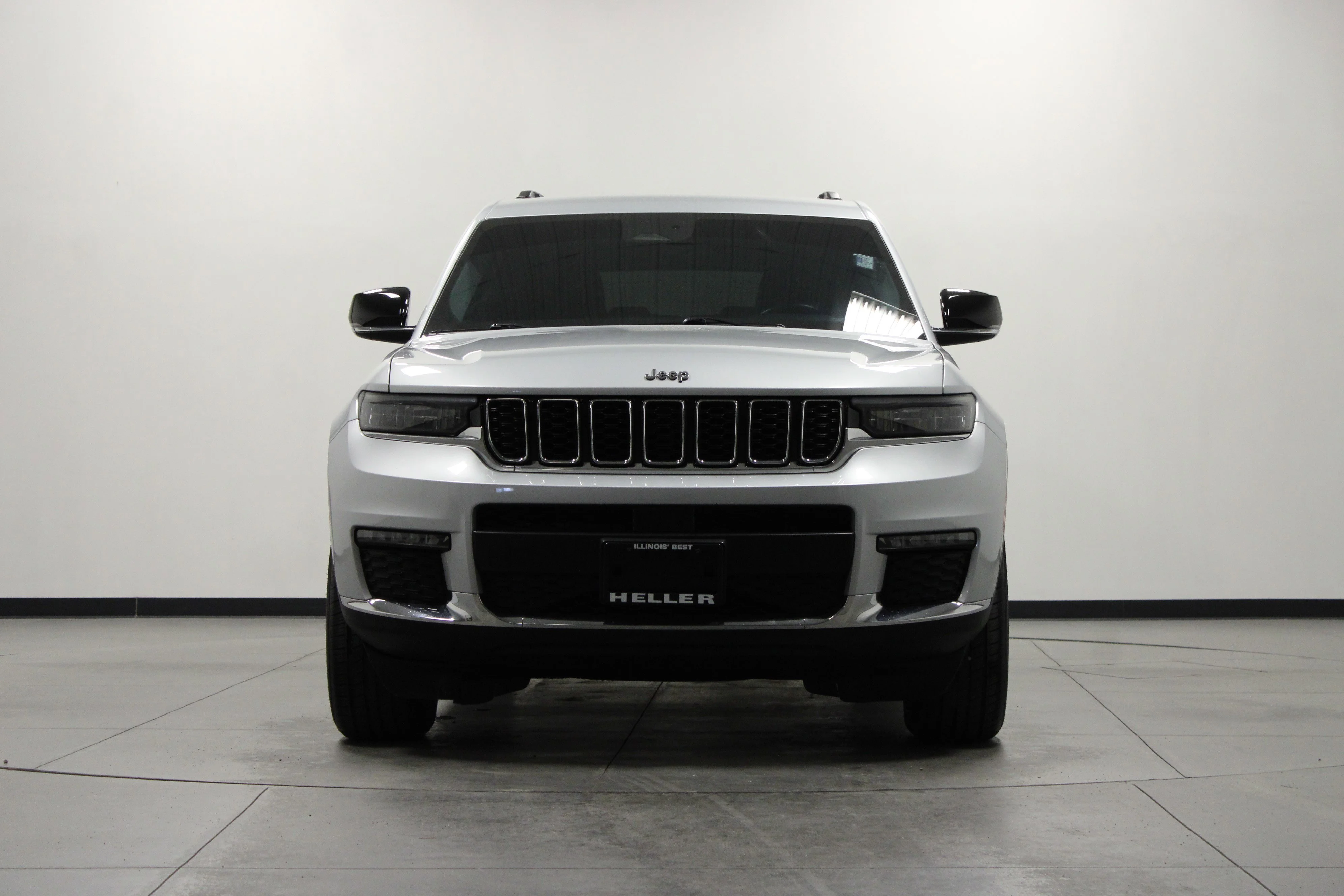 Used 2021 Silver Zynith Jeep Limited image 9
