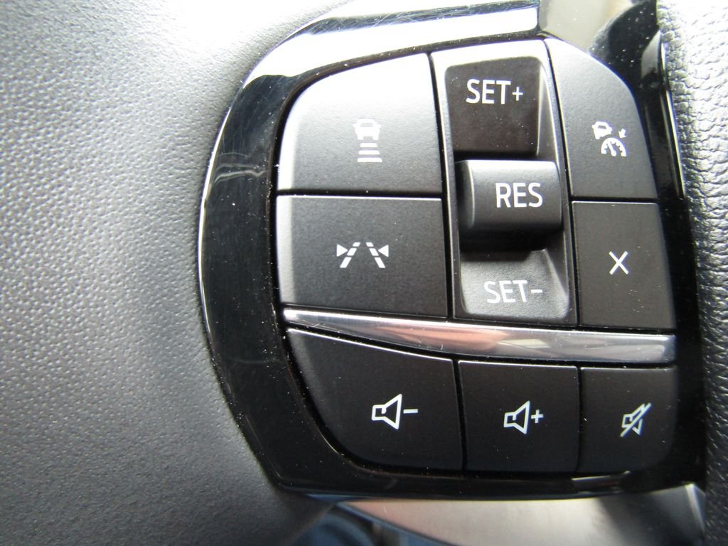 Used 2025 Gray Ford Platinum image 14
