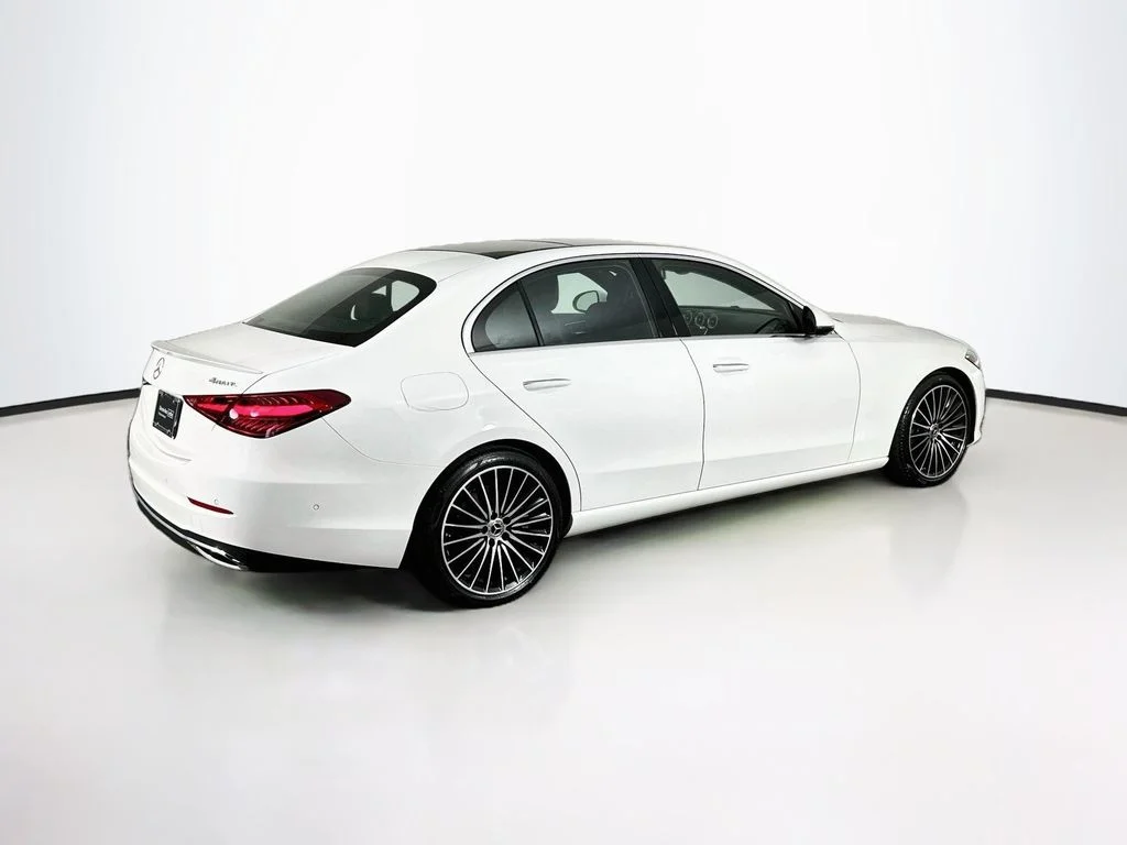 Used 2026  Mercedes-Benz C 300 image 7