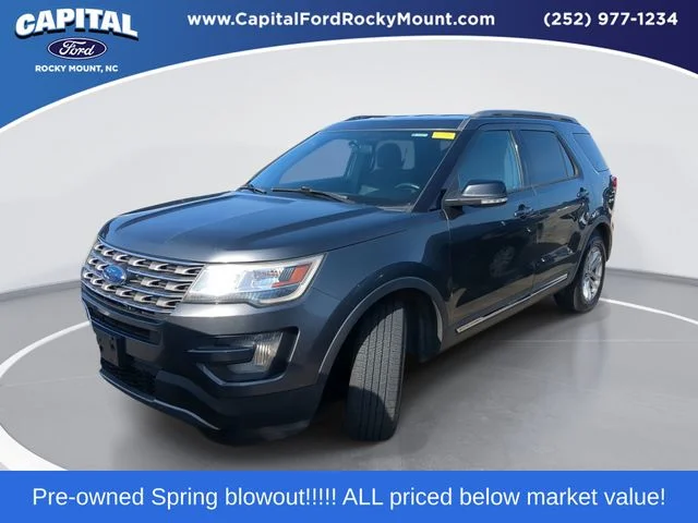 Used 2017 Gray Ford XLT image 1
