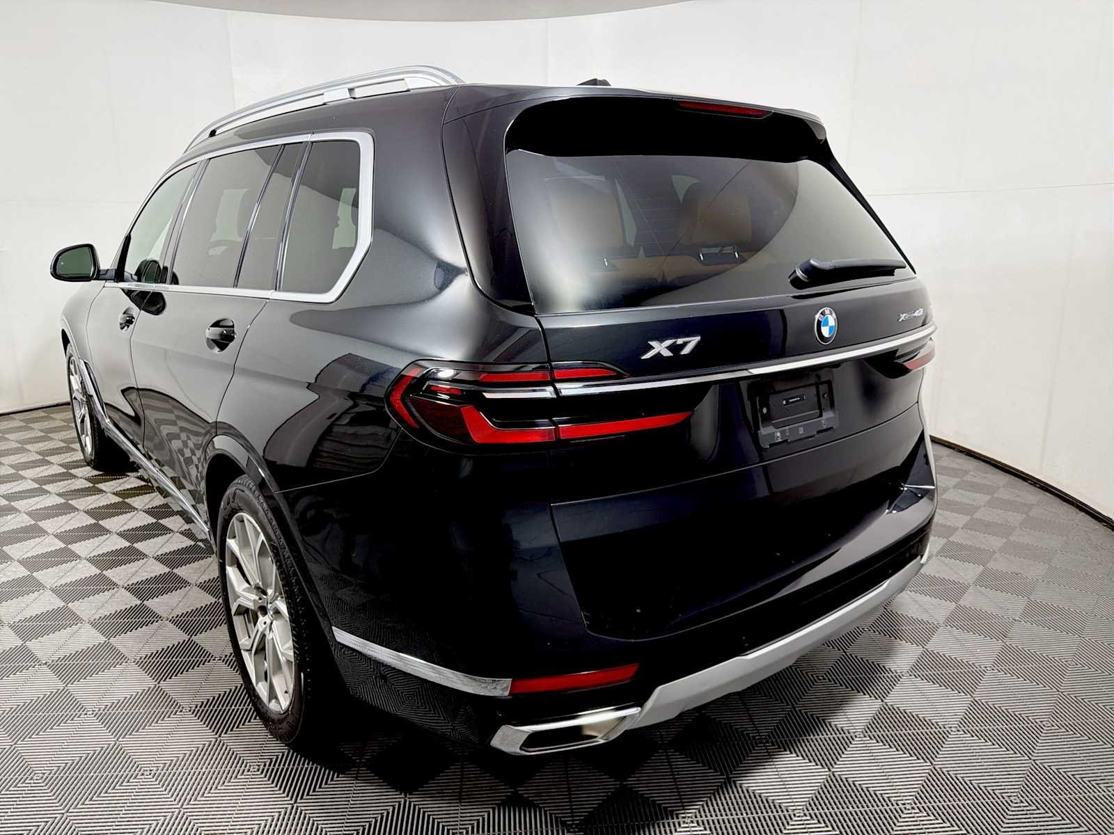 Certified Used 2024 Black Sapphire Metallic BMW xDrive40i image 5
