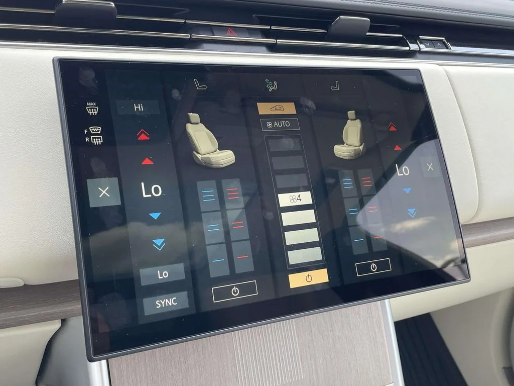 New 2026 Ostuni Pearl White Land Rover Autobiography image 31