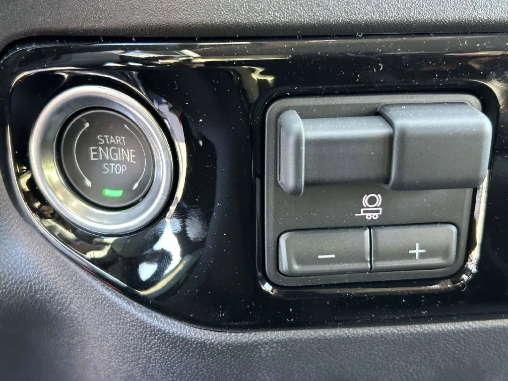 New 2026 Onyx Black GMC SLT image 21