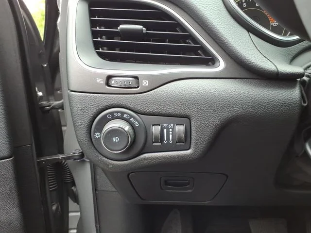 Used 2022 Gray Jeep Trailhawk image 19