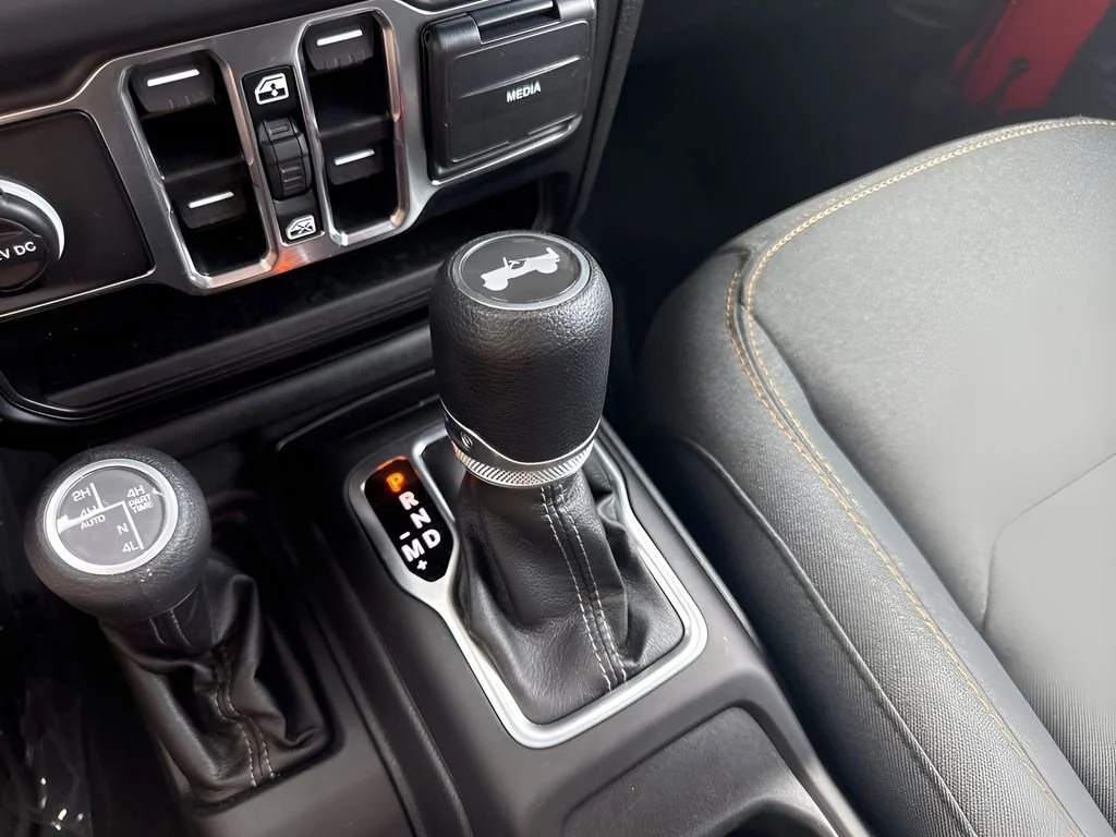 Used 2025 Red Jeep Sahara image 18