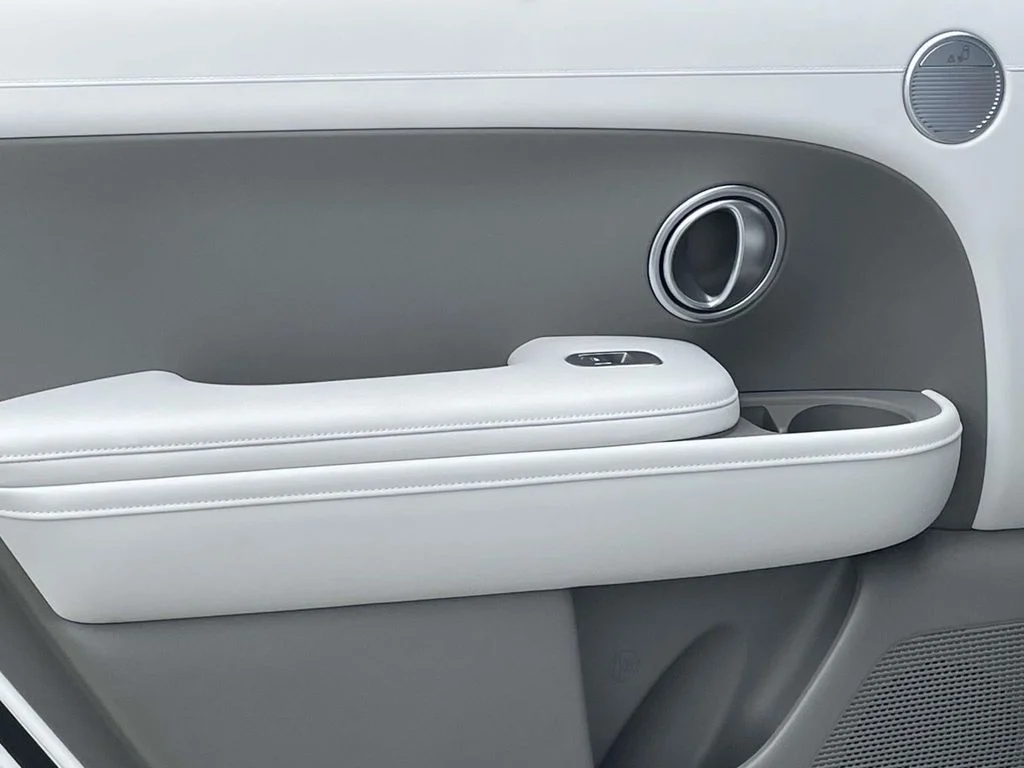 New 2026 White Hyundai SEL Premium image 10