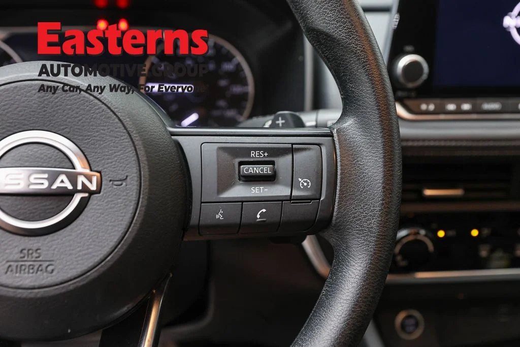 Used 2023 Gray Nissan S image 16