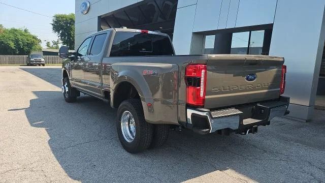 New 2026 Marsh Gray Ford Lariat 4WD image 24