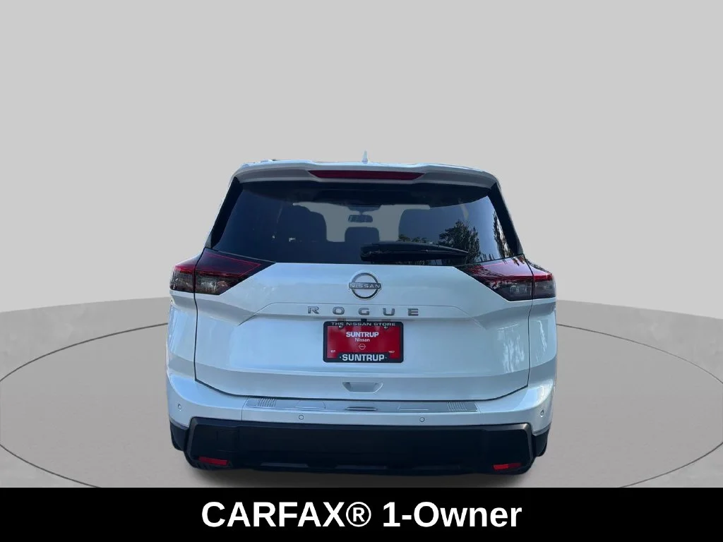 Used 2025 White Nissan SV image 4