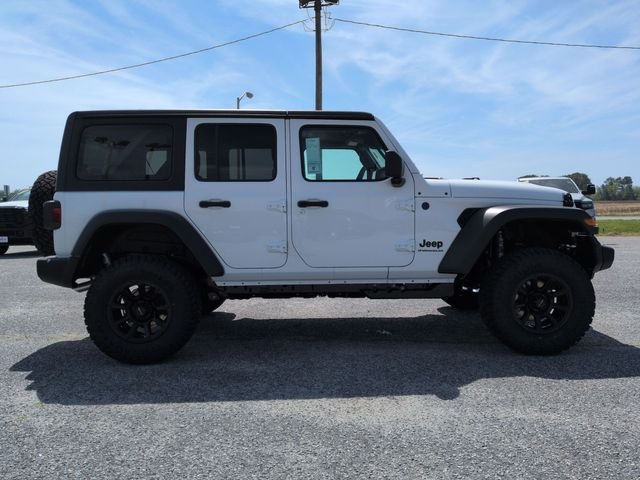 New 2026 Bright White Clear-Coat Exterior Paint Jeep Sport S image 6