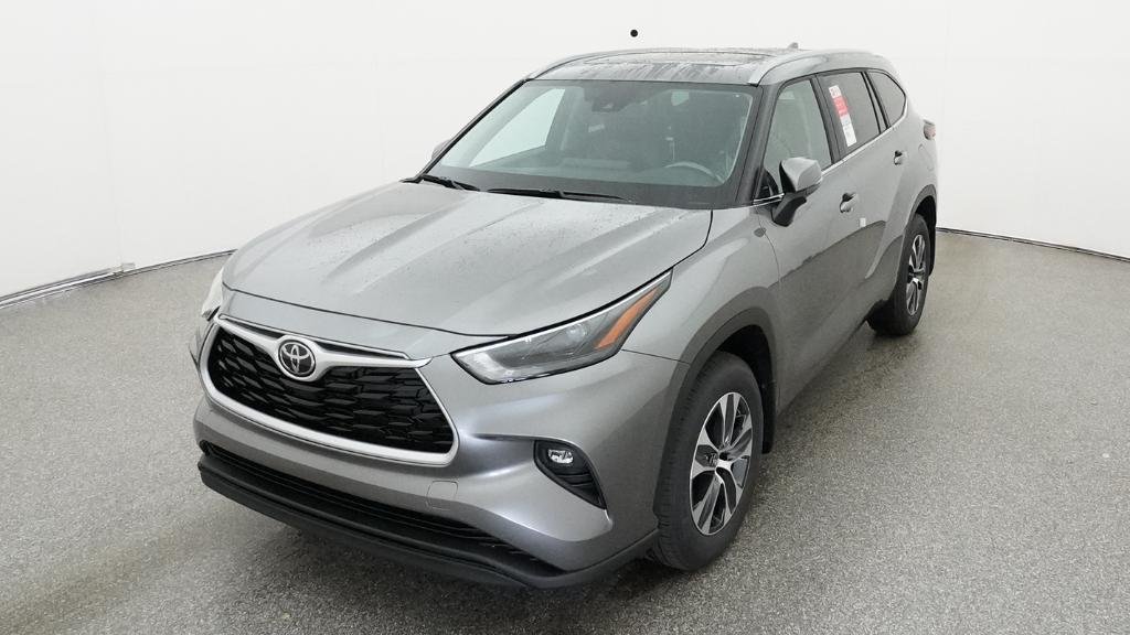 New 2026 Heavy Metal Toyota XLE image 5