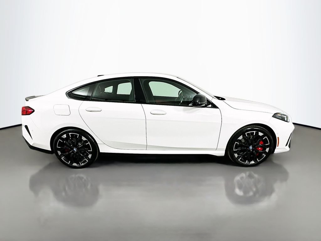 2025 BMW 2 Series M235 - Photo 4