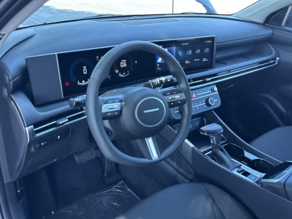 New 2026 Phantom Black Hyundai SE FWD image 13